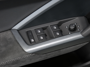 202040 TFSI r(sh) {܇(ch)ƅ^(q)	