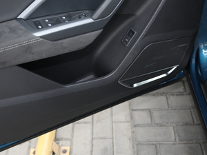 202045 TFSI quattro  ǰTg