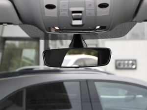 202045 TFSI quattro  ܇ȺҕR