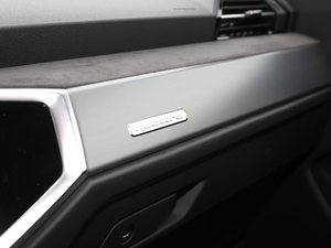 202045 TFSI quattro  п؅^