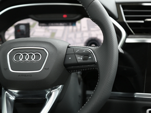 202045 TFSI quattro  {