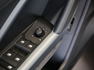 202040 TFSI r(sh) п؅^(q)