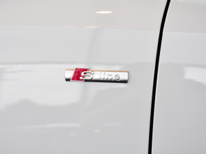 202045 TFSI quattro r ^