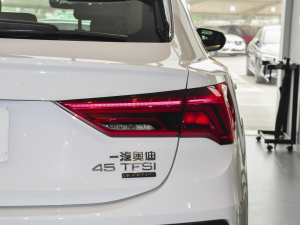 202045 TFSI quattro r(sh) (x)(ji)^