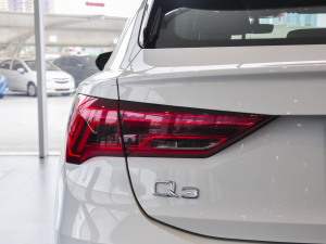 202045 TFSI quattro r(sh) (x)(ji)^