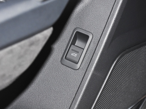 202045 TFSI quattro r п؅^