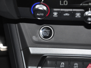 202045 TFSI quattro r п؅^