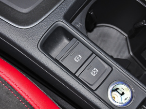 202045 TFSI quattro r п؅^