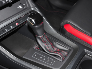 202045 TFSI quattro r п؅^