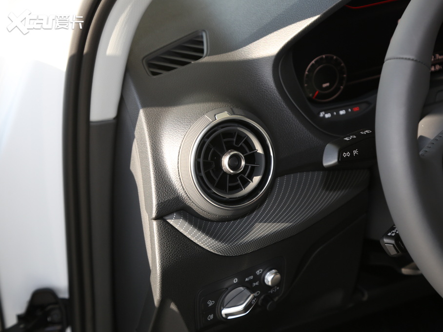 2020?yun)WQ2L 35TFSI A