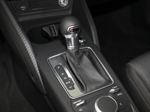 2020款35TFSI 进取动感型 换挡杆