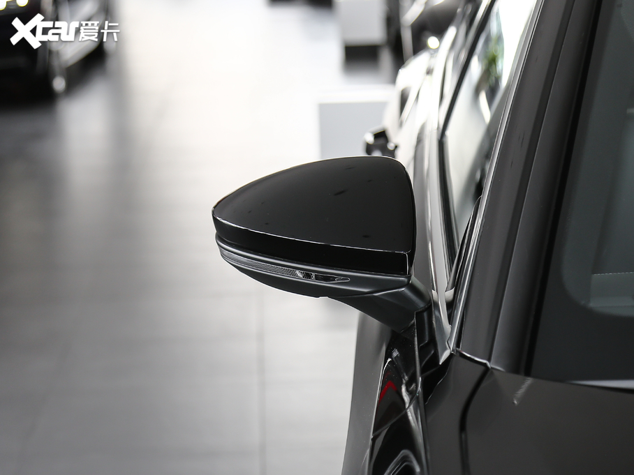 2020WA6L 45 TFSI quattro Ӹ