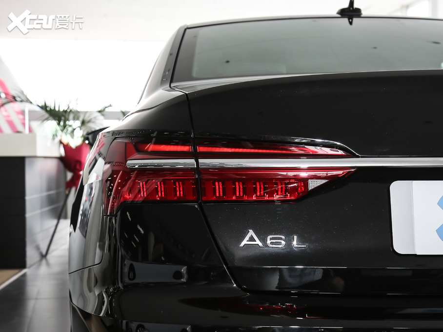 2020WA6L 45 TFSI quattro Ӹ