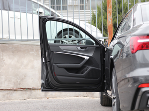 202040 TFSI AӸ {λ܇T