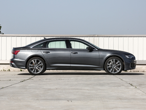 202055 TFSI quattro Ӹ w^