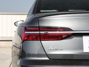 202055 TFSI quattro Ӹ (x)(ji)^