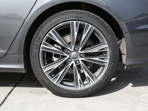 202055 TFSI quattro Ӹ ݆Ȧ