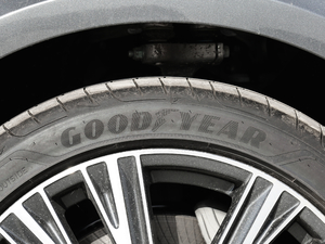 202055 TFSI quattro Ӹ ݆̥Ʒ