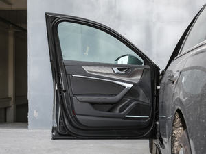 202055 TFSI quattro Ӹ {λ܇T