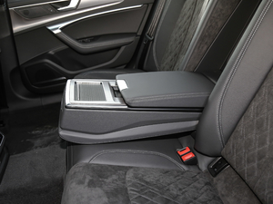 202055 TFSI quattro Ӹ 