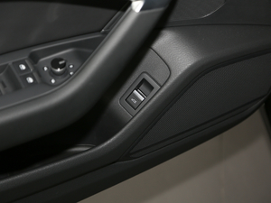 202045 TFSI xӸ п؅^