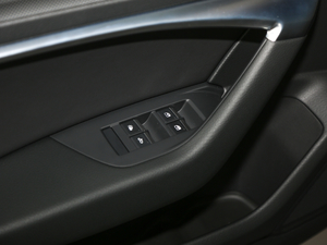 202045 TFSI xӸ п؅^