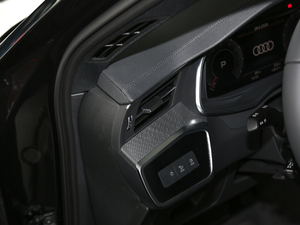 202045 TFSI xӸ п؅^