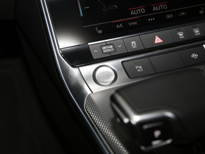 202045 TFSI xӸ п؅^