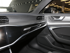 202045 TFSI xӸ п؅^