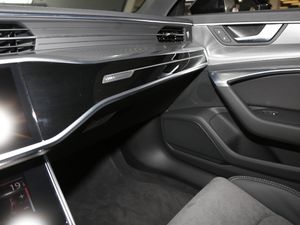 202045 TFSI xӸ п؅^