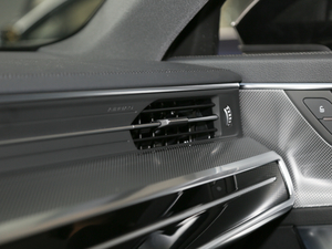 202045 TFSI xӸ п؅^