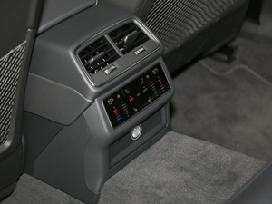 202045 TFSI xӸ п؅^