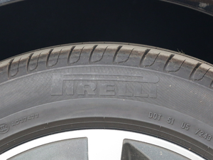 202045 TFSI quattro x ݆̥Ʒ