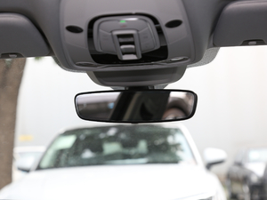 202045 TFSI quattro x ܇(ni)ҕR