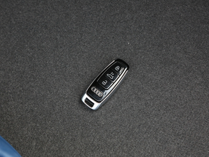 202045 TFSI quattro x ܇耳