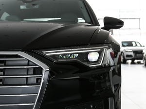 202045 TFSI quattro Ӹ 