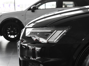 202045 TFSI quattro Ӹ ^