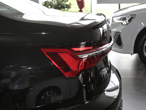 202045 TFSI quattro Ӹ ^