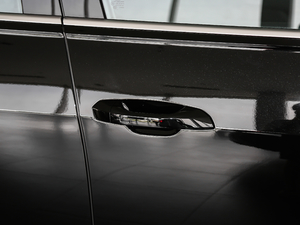 202045 TFSI quattro Ӹ ^