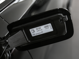 202045 TFSI quattro Ӹ ^