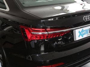 202045 TFSI quattro Ӹ ^