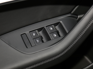 202045 TFSI quattro Ӹ g