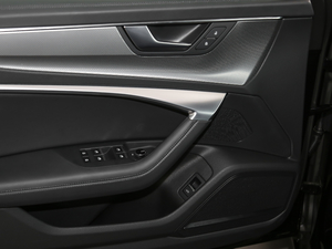 202045 TFSI quattro Ӹ g