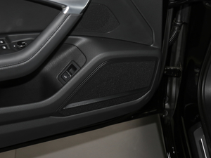 202045 TFSI quattro Ӹ g