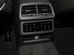 202045 TFSI quattro Ӹ g