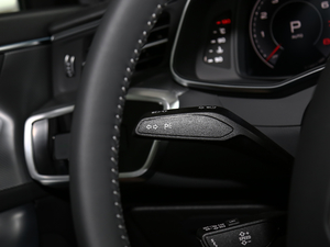 202045 TFSI quattro Ӹ п؅^