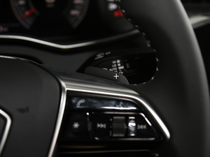 202045 TFSI quattro Ӹ п؅^