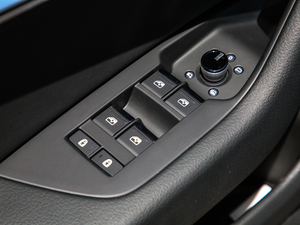 202040 TFSI A {܇ƅ^	