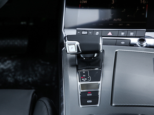 202040 TFSI A п؅^(q)