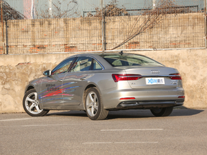 202045 TFSI quattro  45